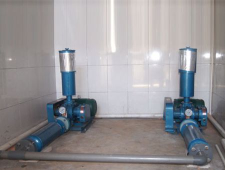 點擊查看詳細(xì)信息<br>標(biāo)題：羅茨風(fēng)機 閱讀次數(shù)：2744