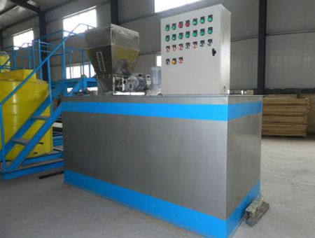 點擊查看詳細信息<br>標題：全自動不銹鋼加藥裝置 閱讀次數：4357