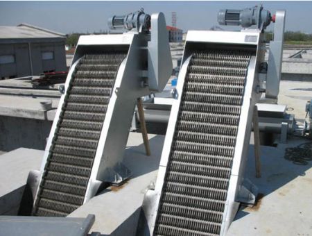 點擊查看詳細信息<br>標題：機械格柵除污機 閱讀次數：3152